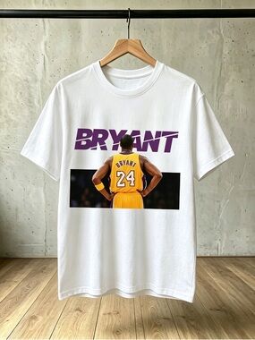 Kobe Bryant 90s Style Vintage T-shirt Unisex